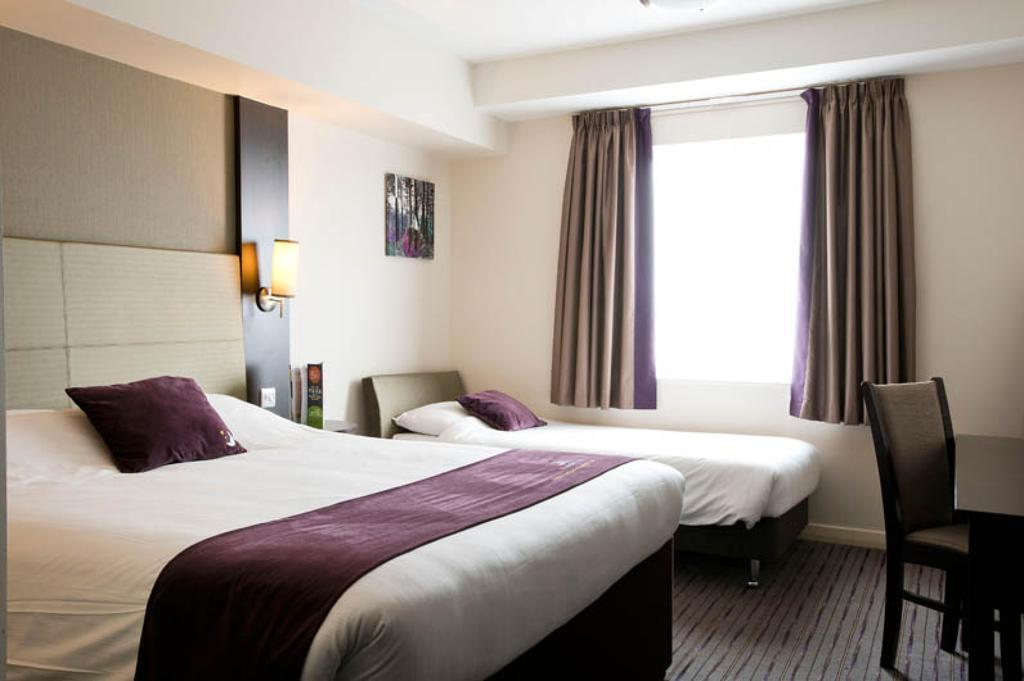 Premier Inn Falkirk - Larbert Eksteriør billede