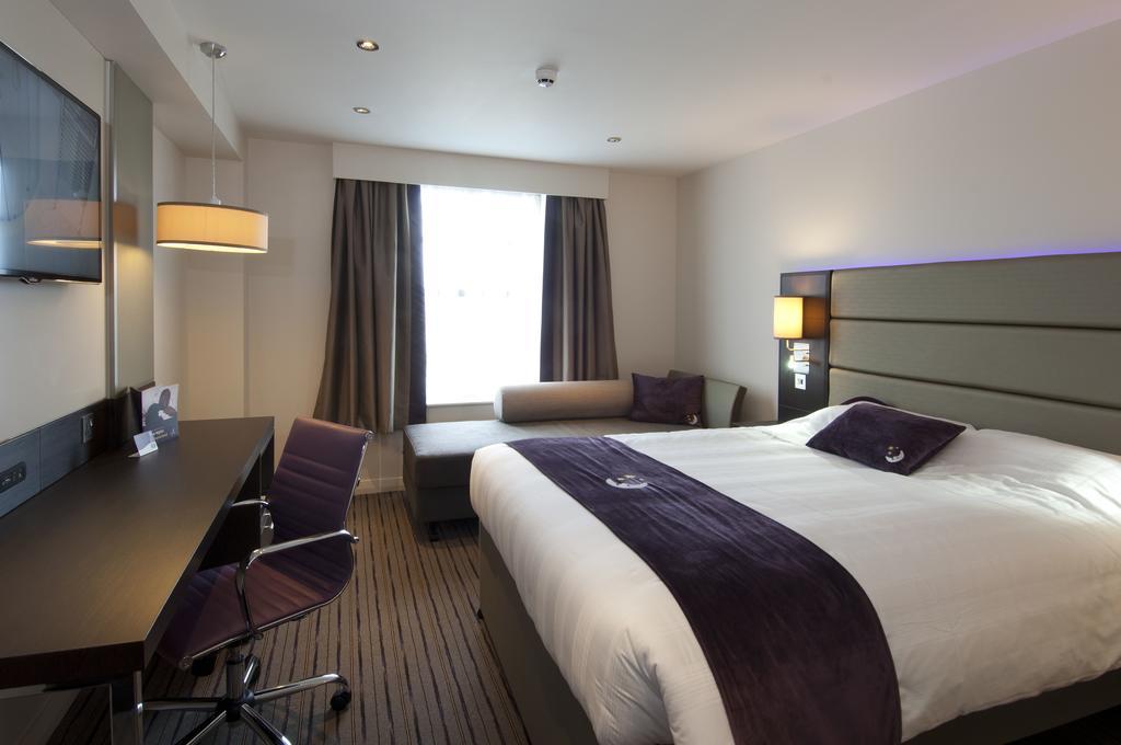 Premier Inn Falkirk - Larbert Eksteriør billede