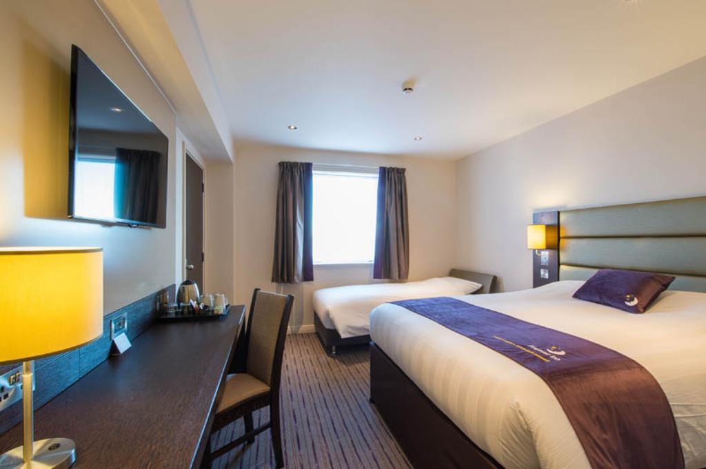 Premier Inn Falkirk - Larbert Eksteriør billede